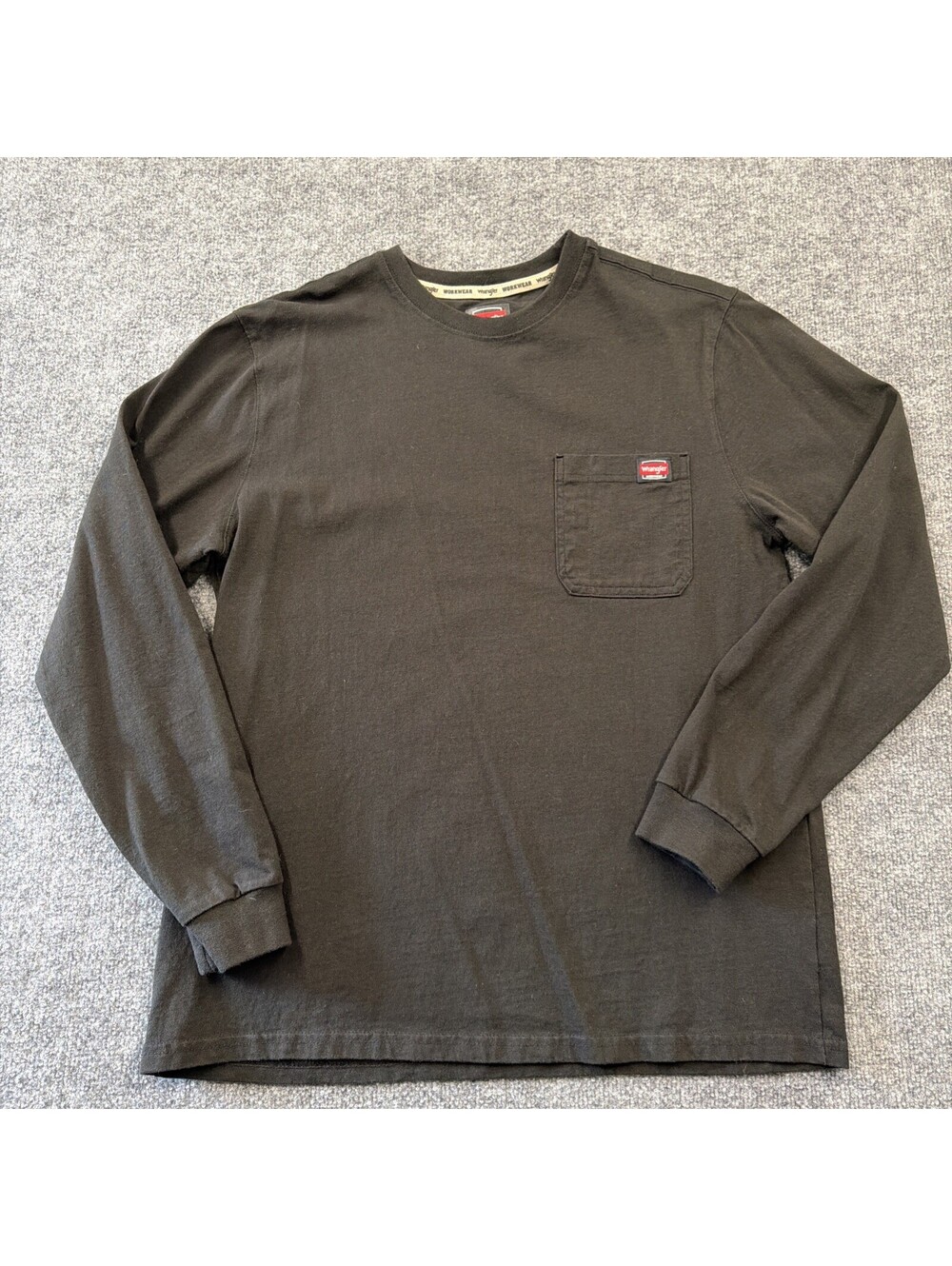 Wrangler Workwear T-Shirt Men’s Size Large Black Long Sleeve Zipper Pocket
